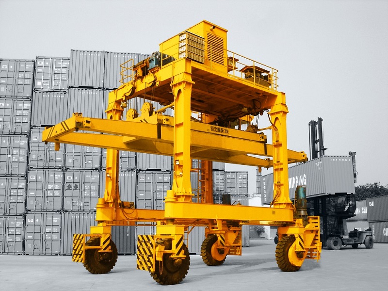 Brief Introduction of Rubber Tyred Gantry Crane (RTG)